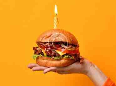 10 The Most Unusual Ways to Serve Burgers in Restaurants